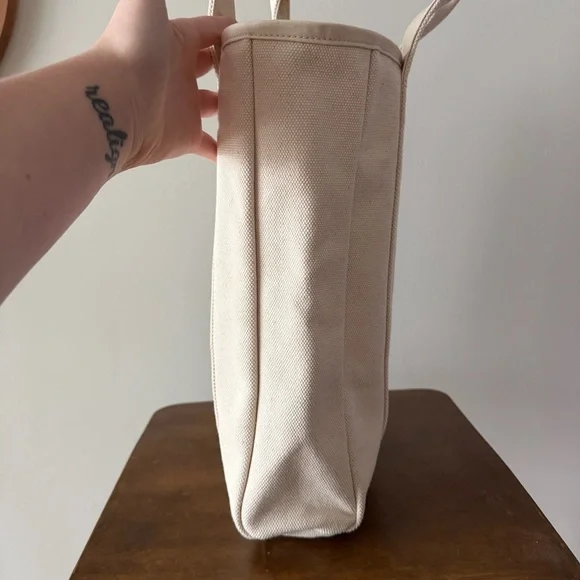 Tory Burch Cream & Navy Sturdy Canvas Tote w/ Navy Leather Handles - Picture 11 of 14